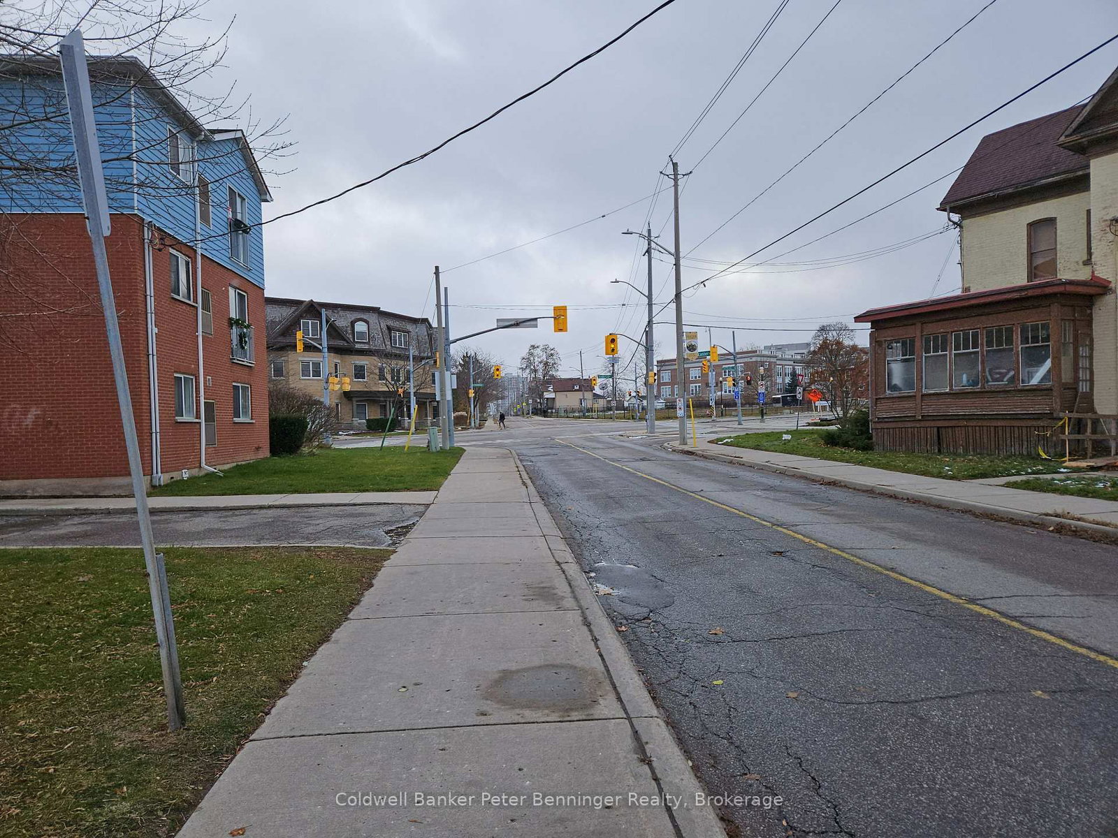 100 Lancaster Street E - Photo 5