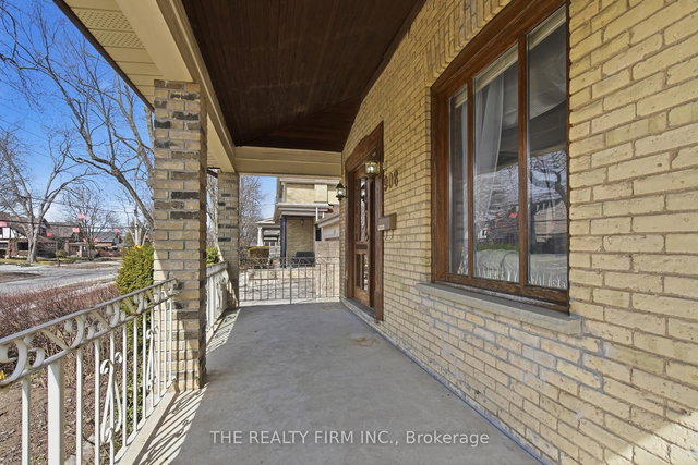 908 William Street