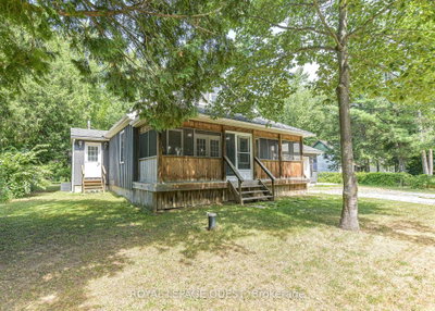 1046 Southwood Road — photo 2