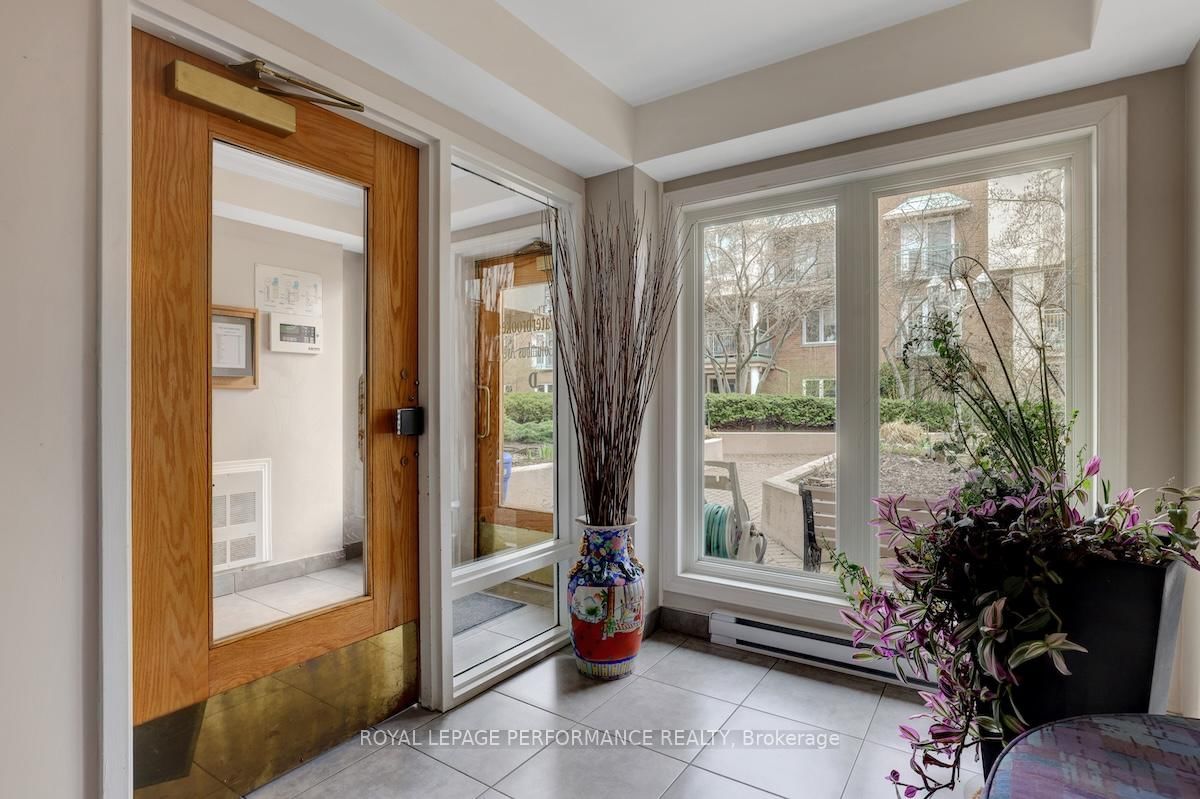 1 Columbus Avenue, Unit 401D - Photo 2