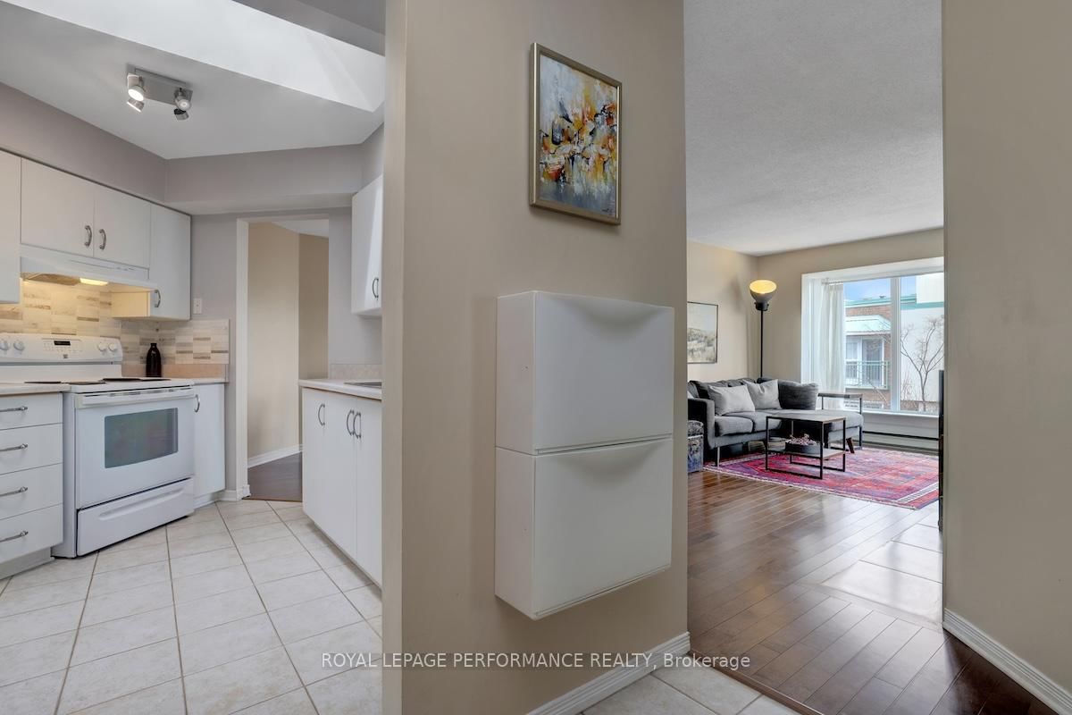 1 Columbus Avenue, Unit 401D - Photo 3