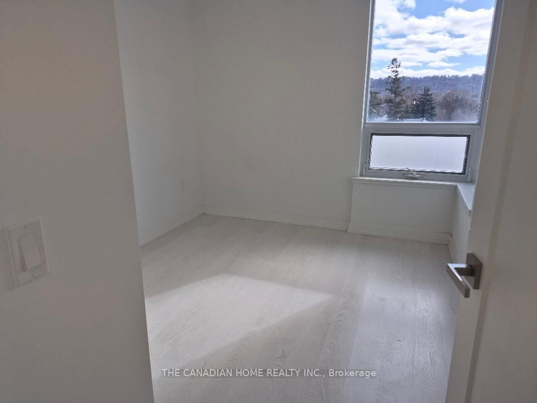 415 Main Street W, Unit 402 - Photo 3