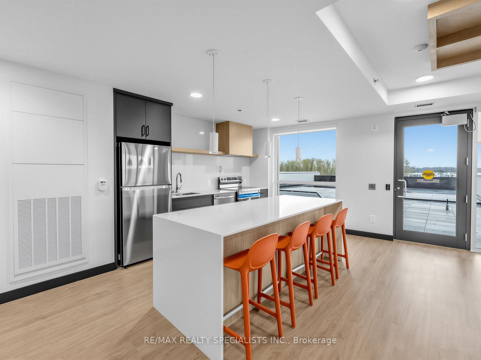 1333 Weber Street E, Unit 1210 - Photo 33