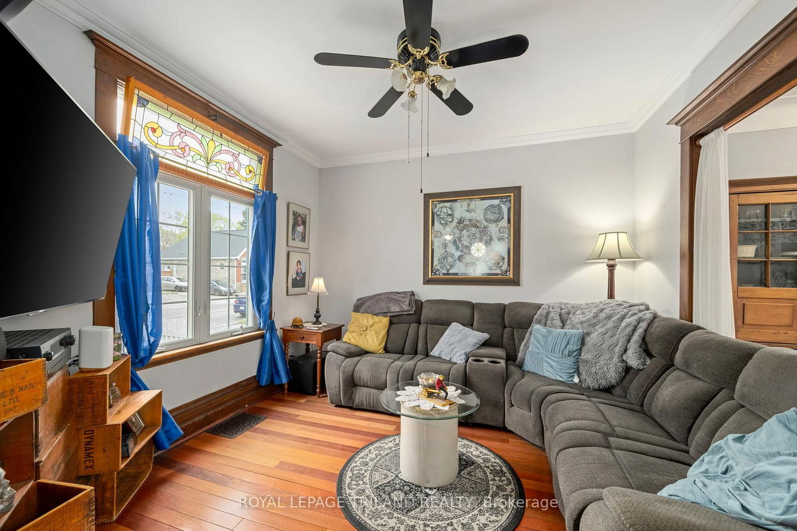 Listing Image 7