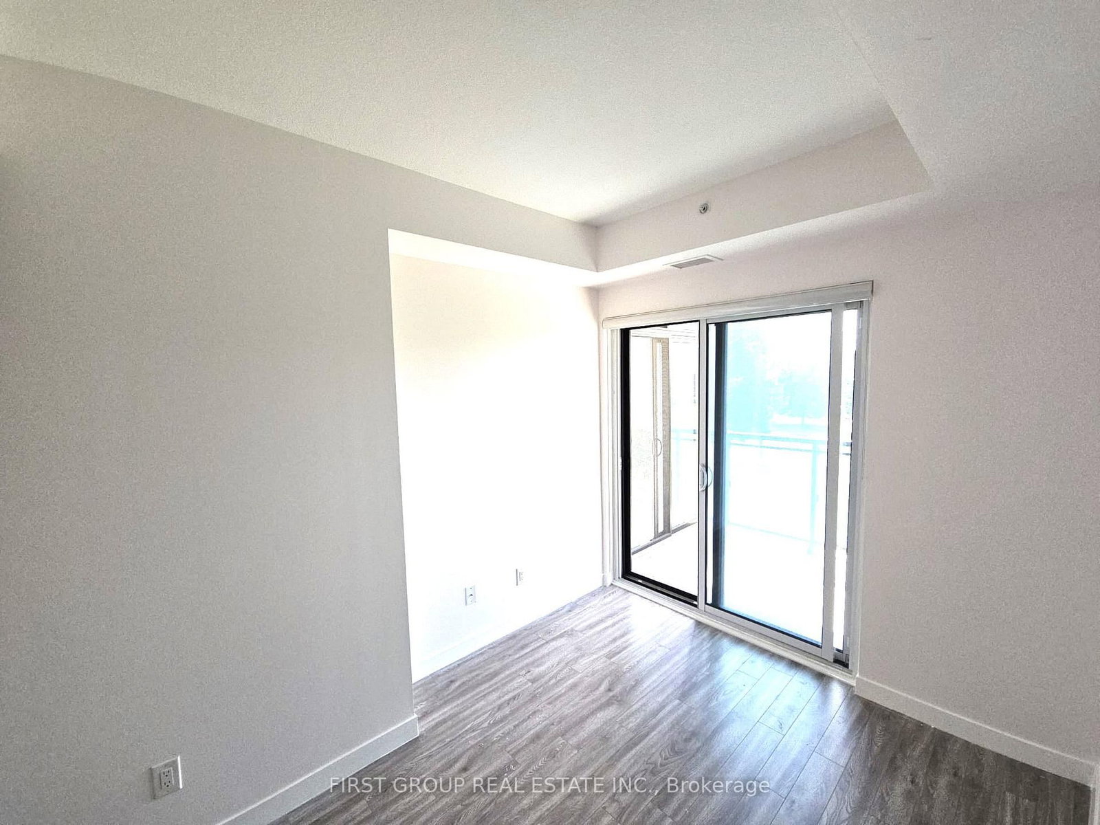 128 King Street N, Unit 508 - Photo 11