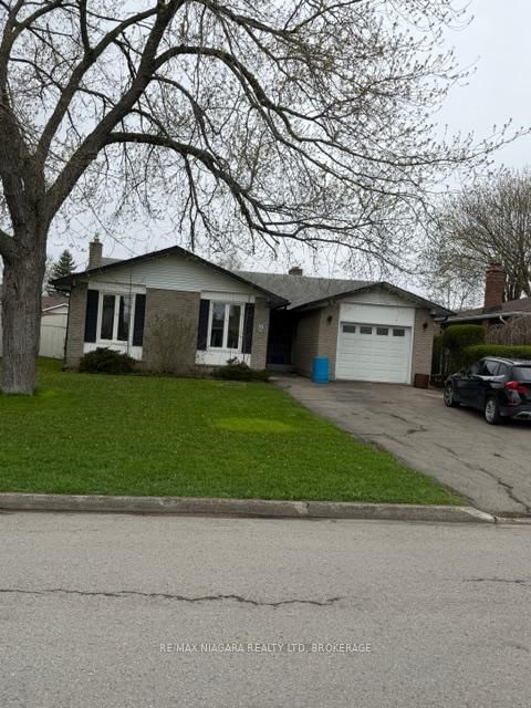 Detached House for sale at 10 DONLEA Road, Port Colborne, Ontario, L3K 4W9 - Main Street - MLS: X13065050