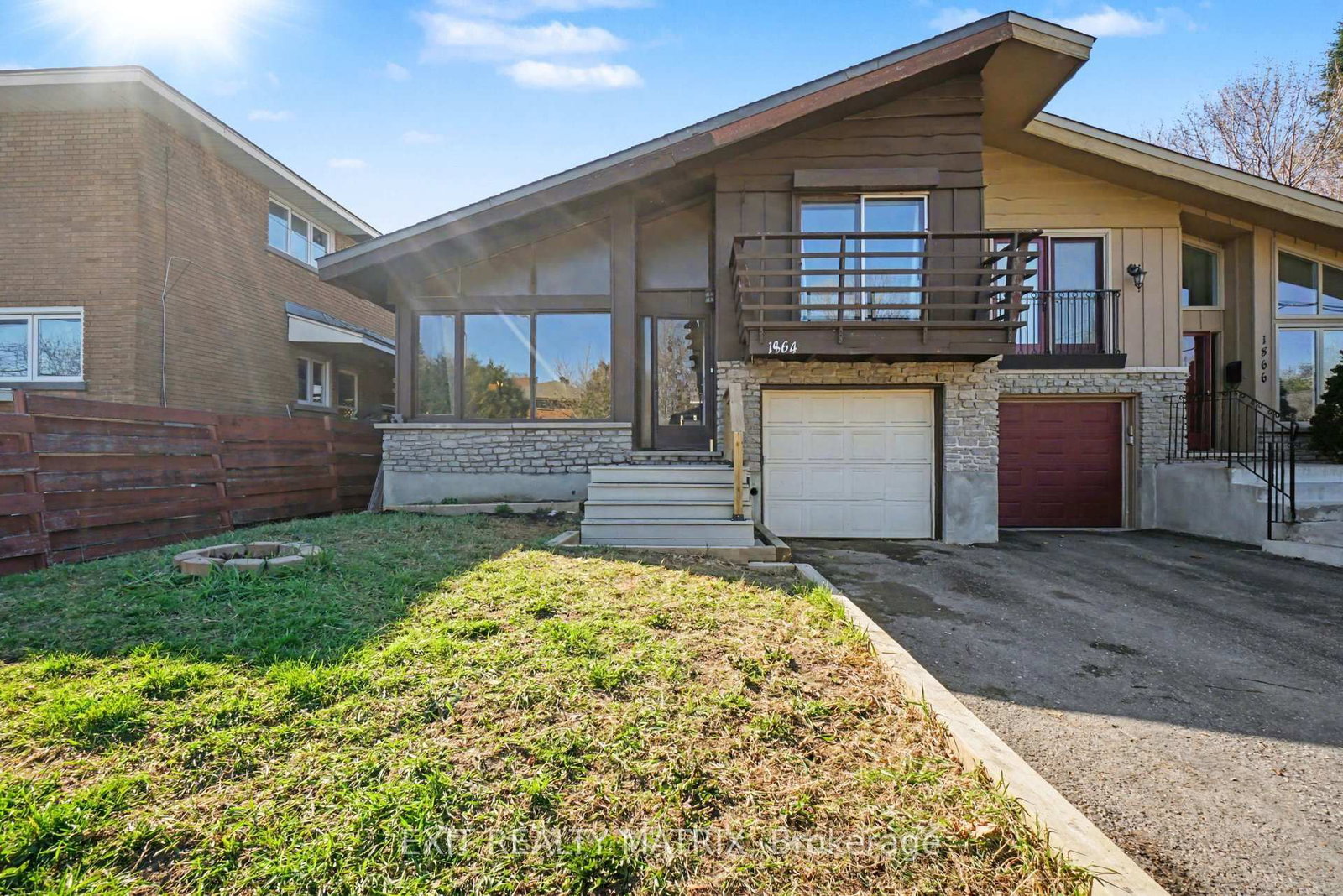 Semi-Detached House for sale at 1864 Lenester Avenue, Ottawa, Ontario, K2A 3W8 - McKellar Heights/Glabar Park - MLS: X13065060