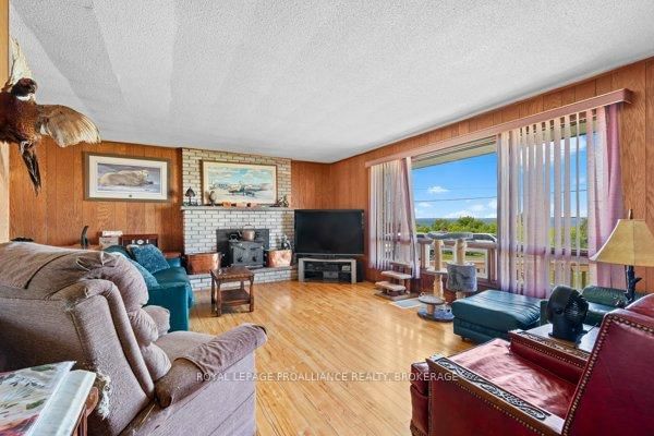 631 Highway 96 • Wolfe Island, ON photo 9