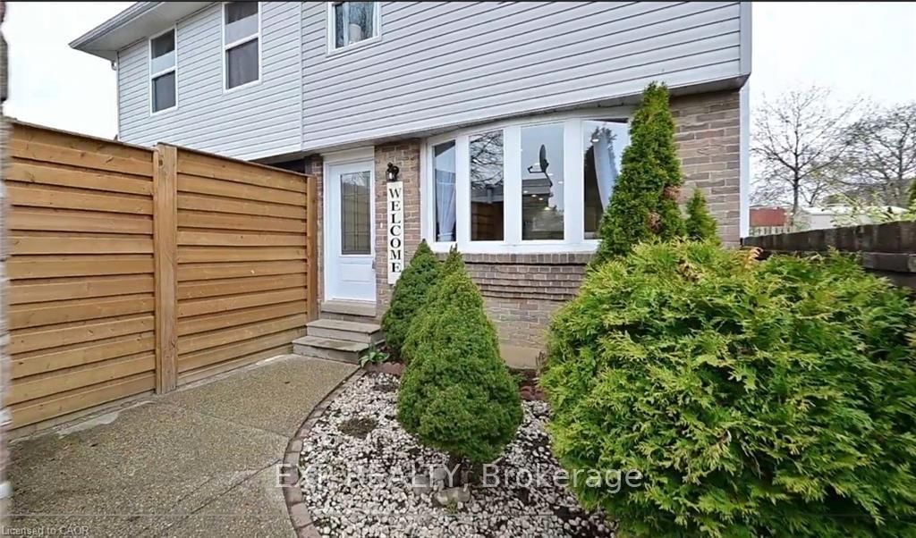 150 Overlea Drive - Photo 2