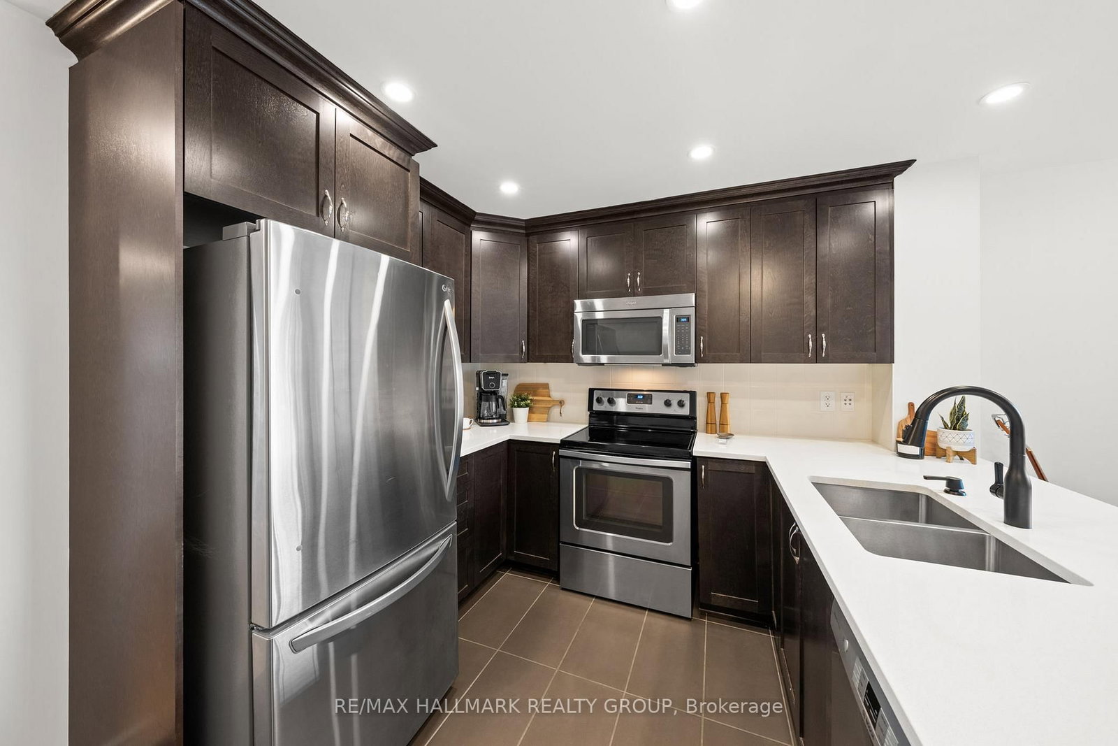 498 LeBoutillier Avenue - Photo 7