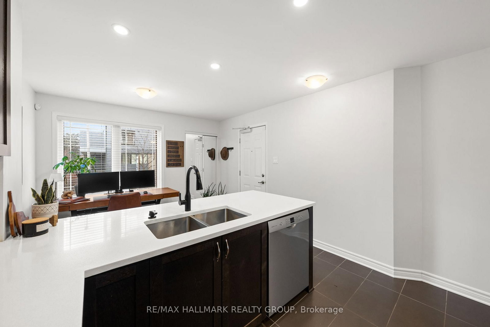 498 LeBoutillier Avenue - Photo 9
