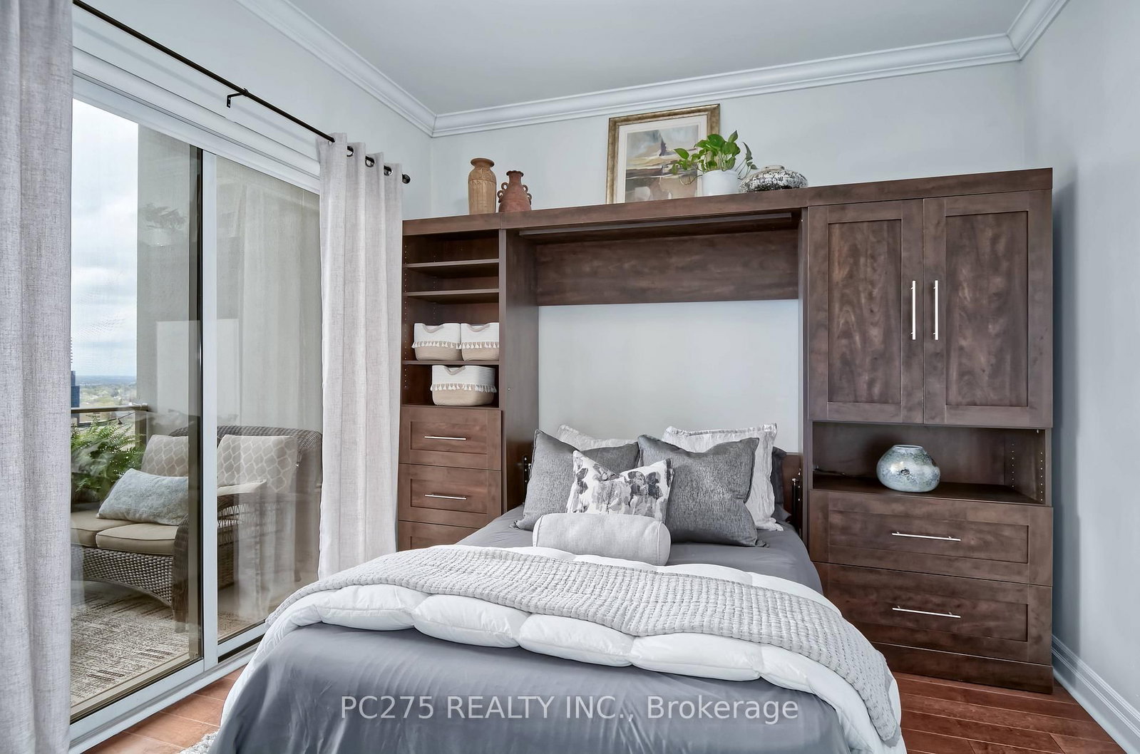 330 N Ridout Street • #2401 • London East, ON photo 13