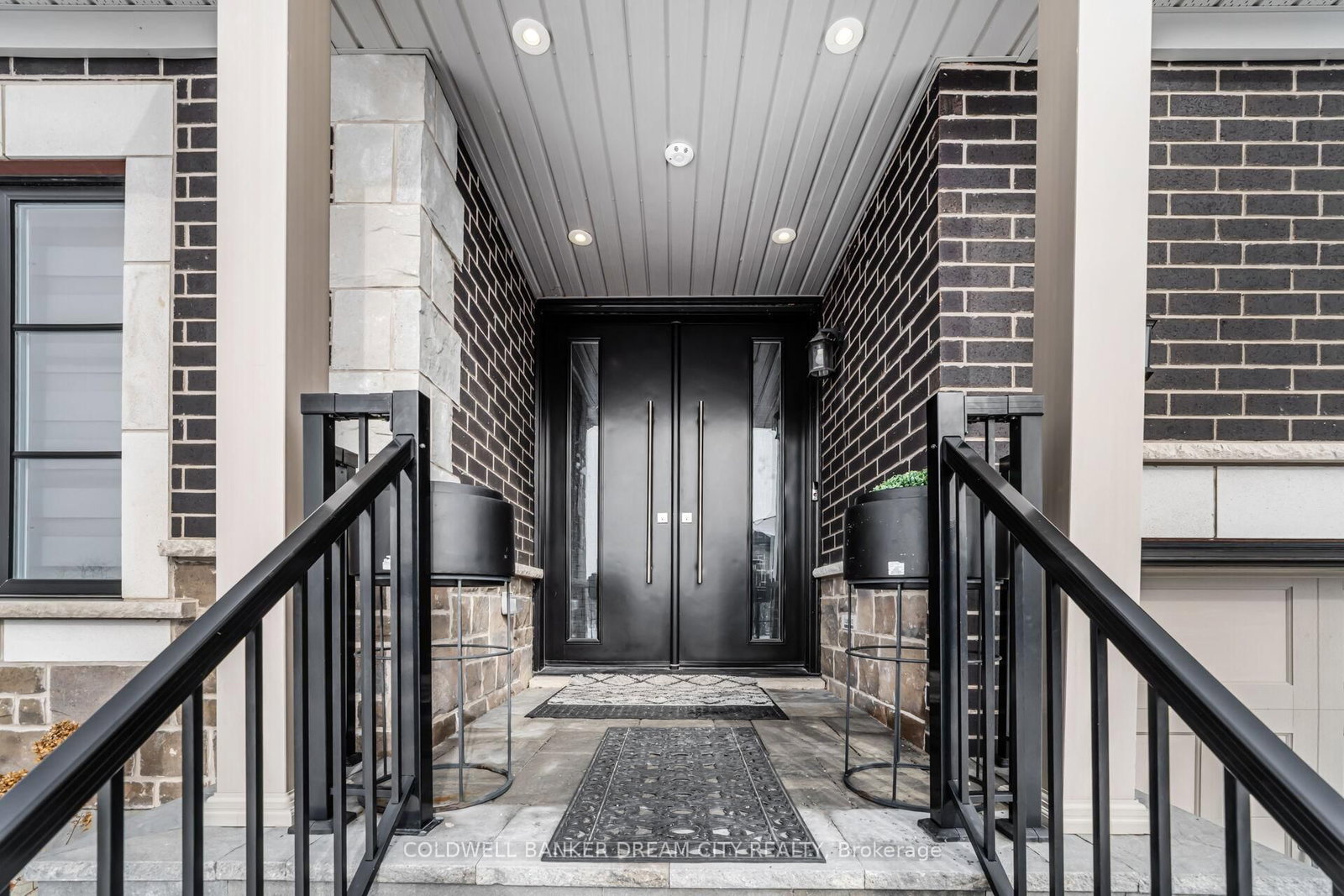 115 MCCANN Street - Photo 3