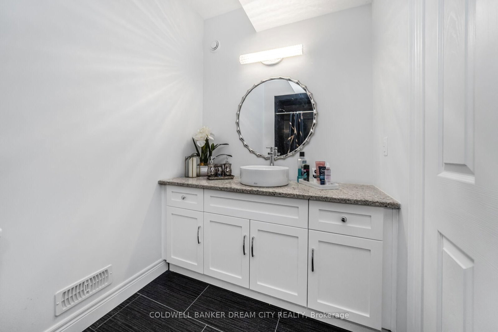 115 MCCANN Street - Photo 44
