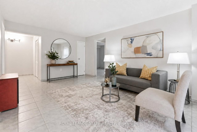 302 - 966 Queenston Road