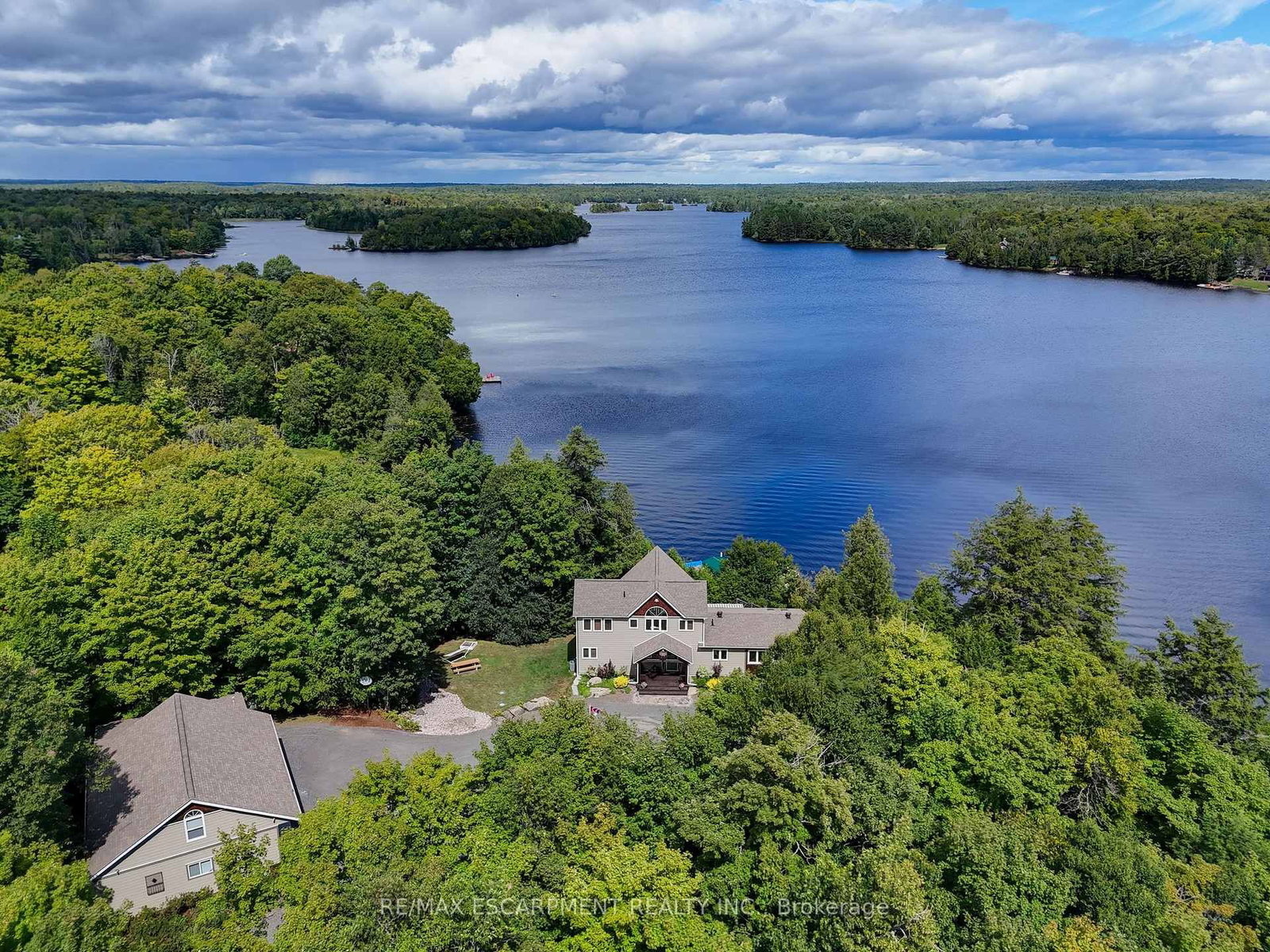 36 MANITOUWABING ESTATES Road • McKellar, ON photo 12