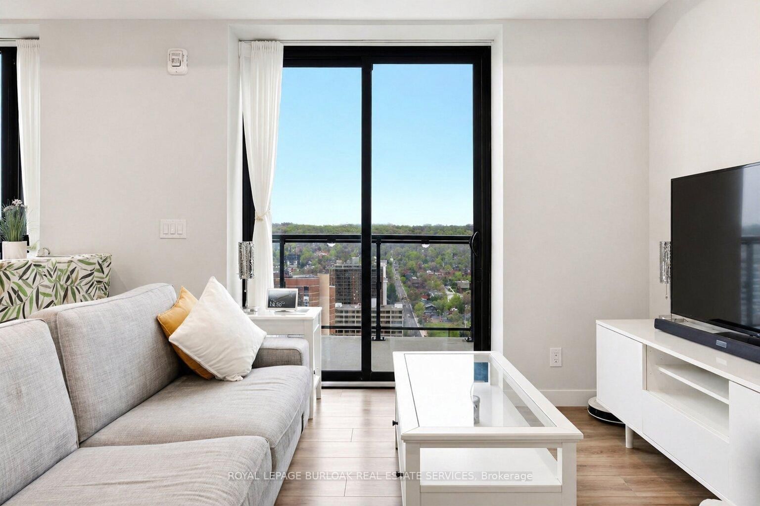 15 Queen Street S, Unit 2302 - Photo 10