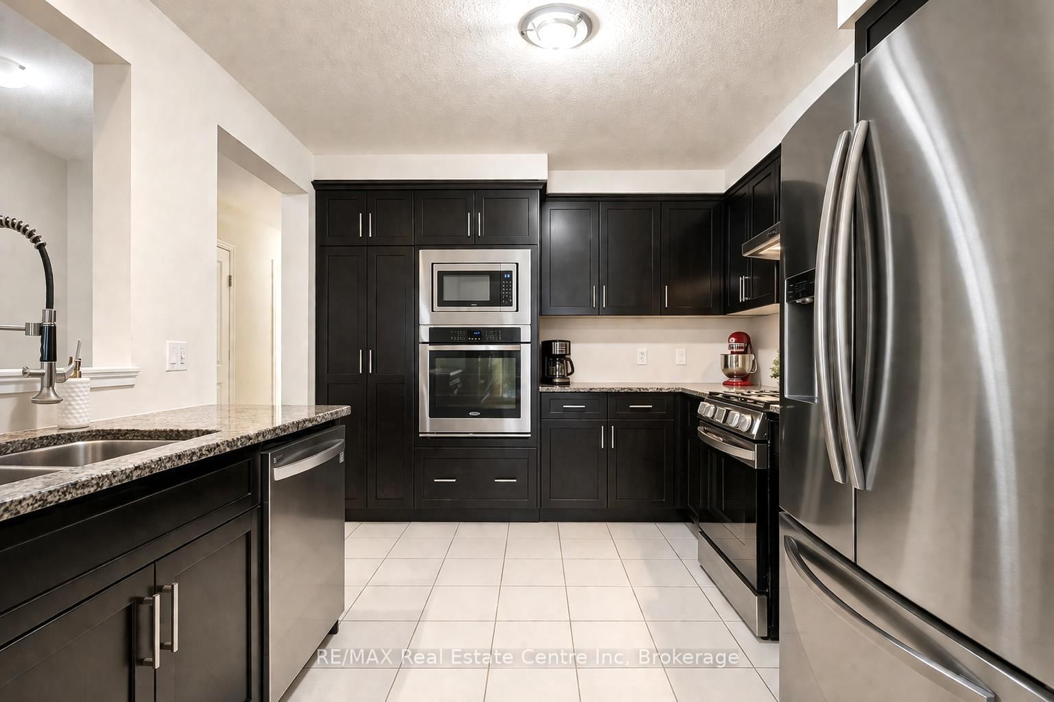 46 JEFFREY Drive - Photo 2