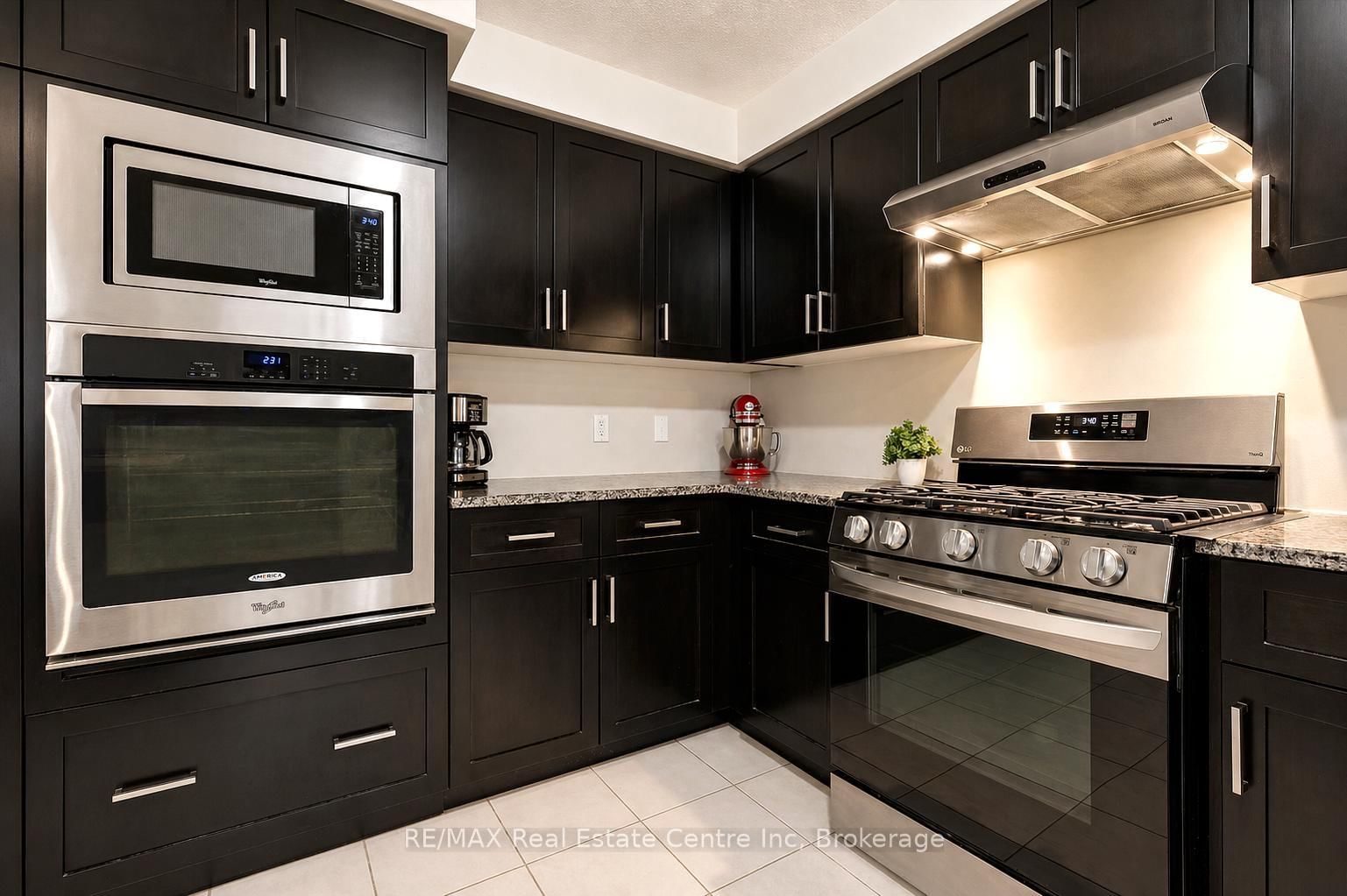46 JEFFREY Drive - Photo 4
