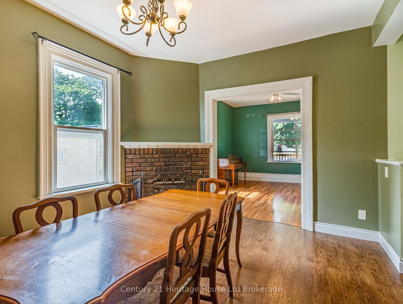 552 Hatch Street • Woodstock, ON photo 10