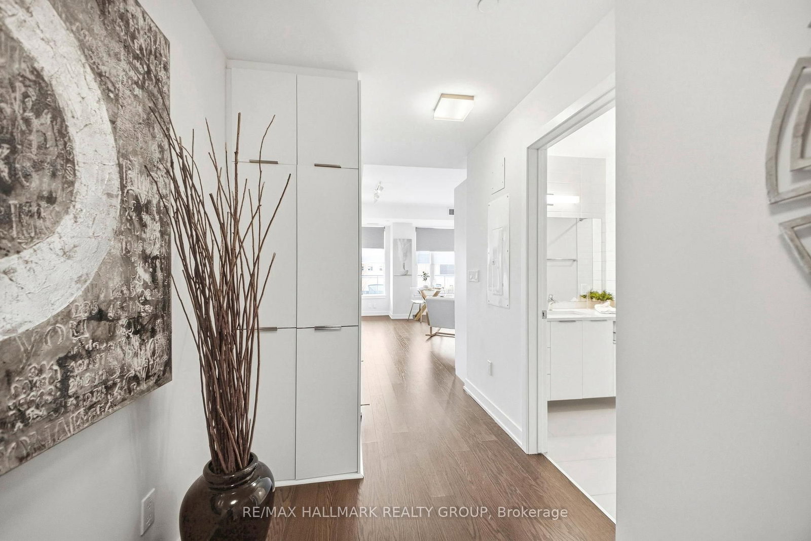 530 De Mazenod Avenue, Unit 502 - Photo 5