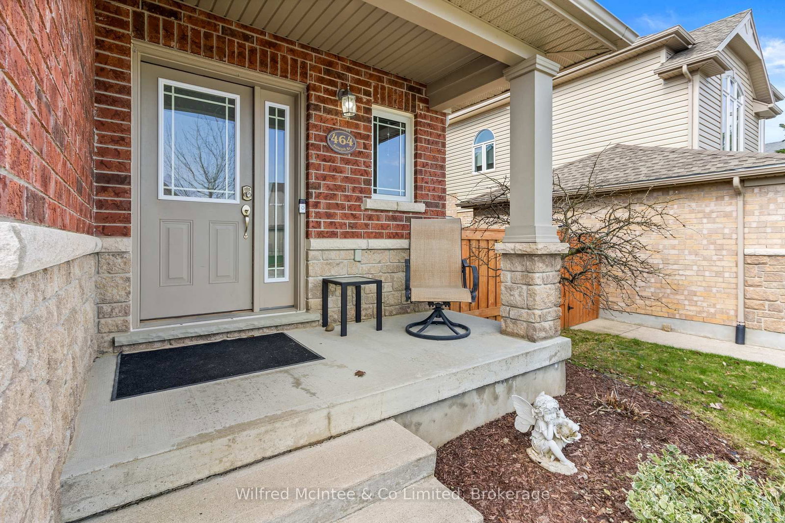 464 Joseph Street • Saugeen Shores, ON photo 4