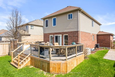 464 Joseph Street • Saugeen Shores, ON photo 6