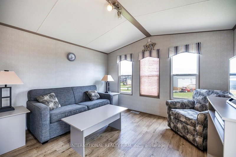 1235 Villiers Line - 34 Glen Abbey