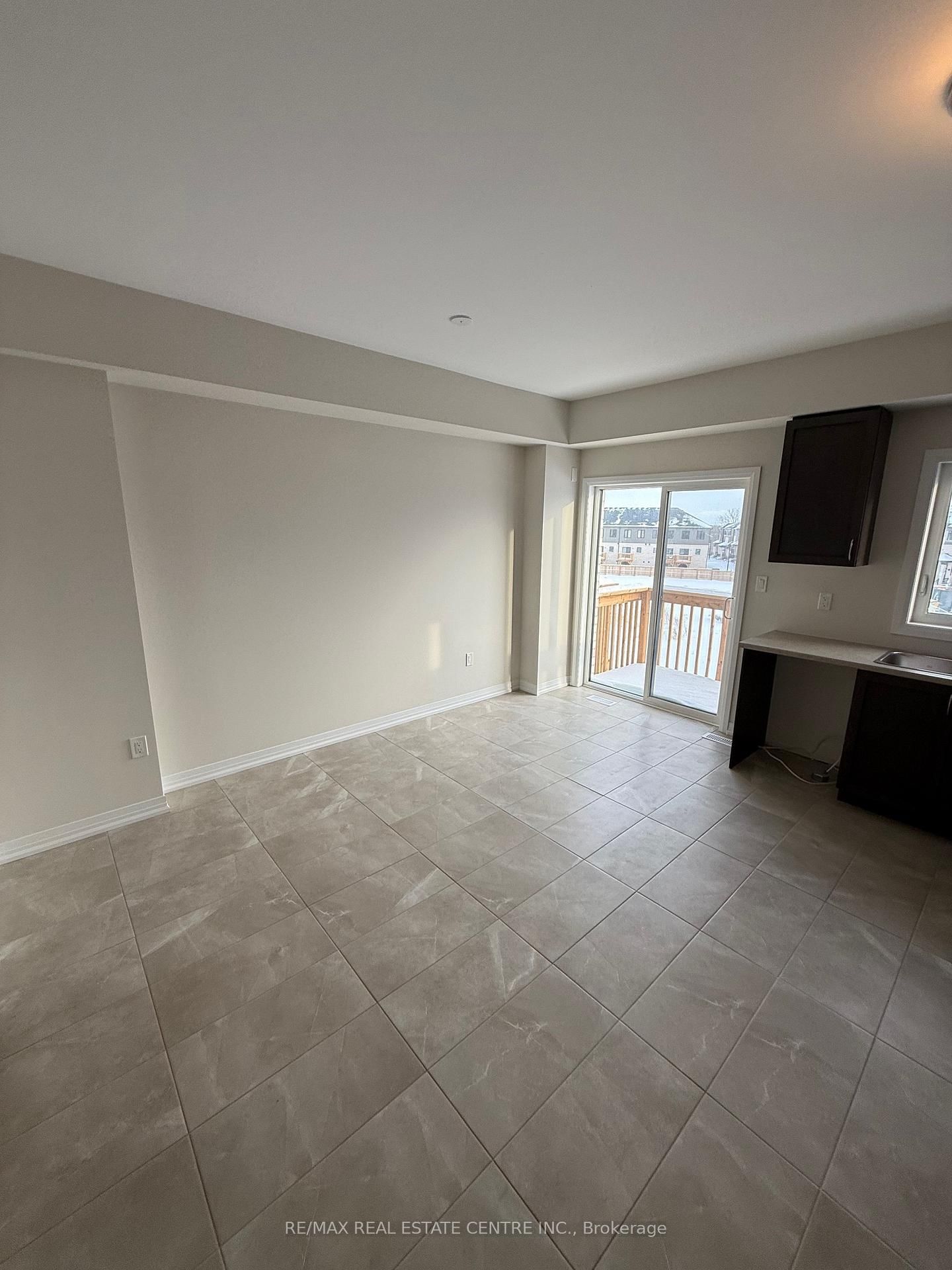 660 Colborne Street W, Unit 156 - Photo 11