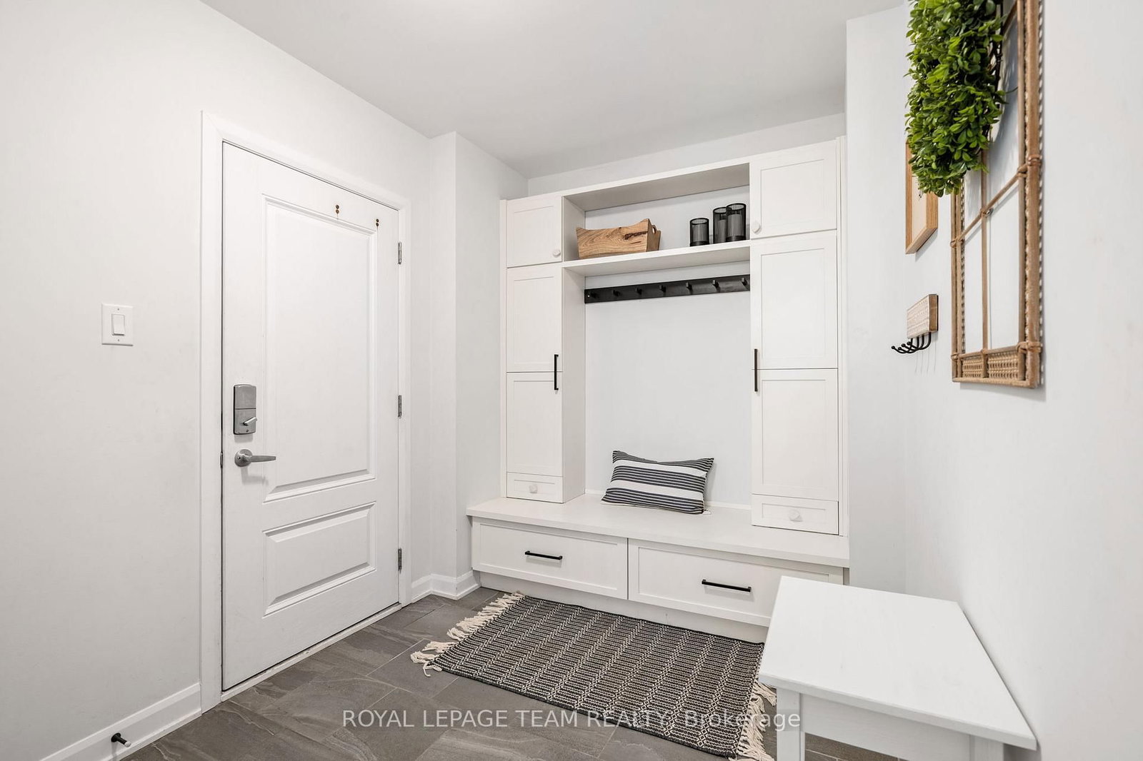 98 RALPH ERFLE Way • Ottawa, ON photo 19