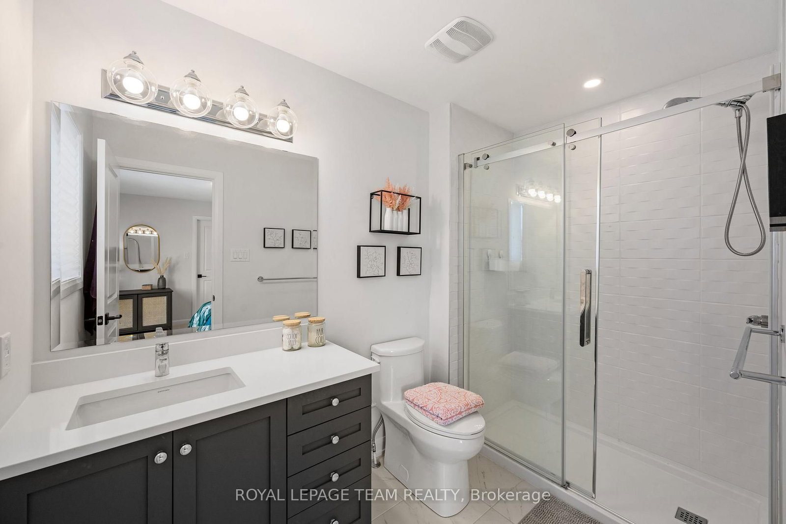 98 RALPH ERFLE Way • Ottawa, ON photo 31