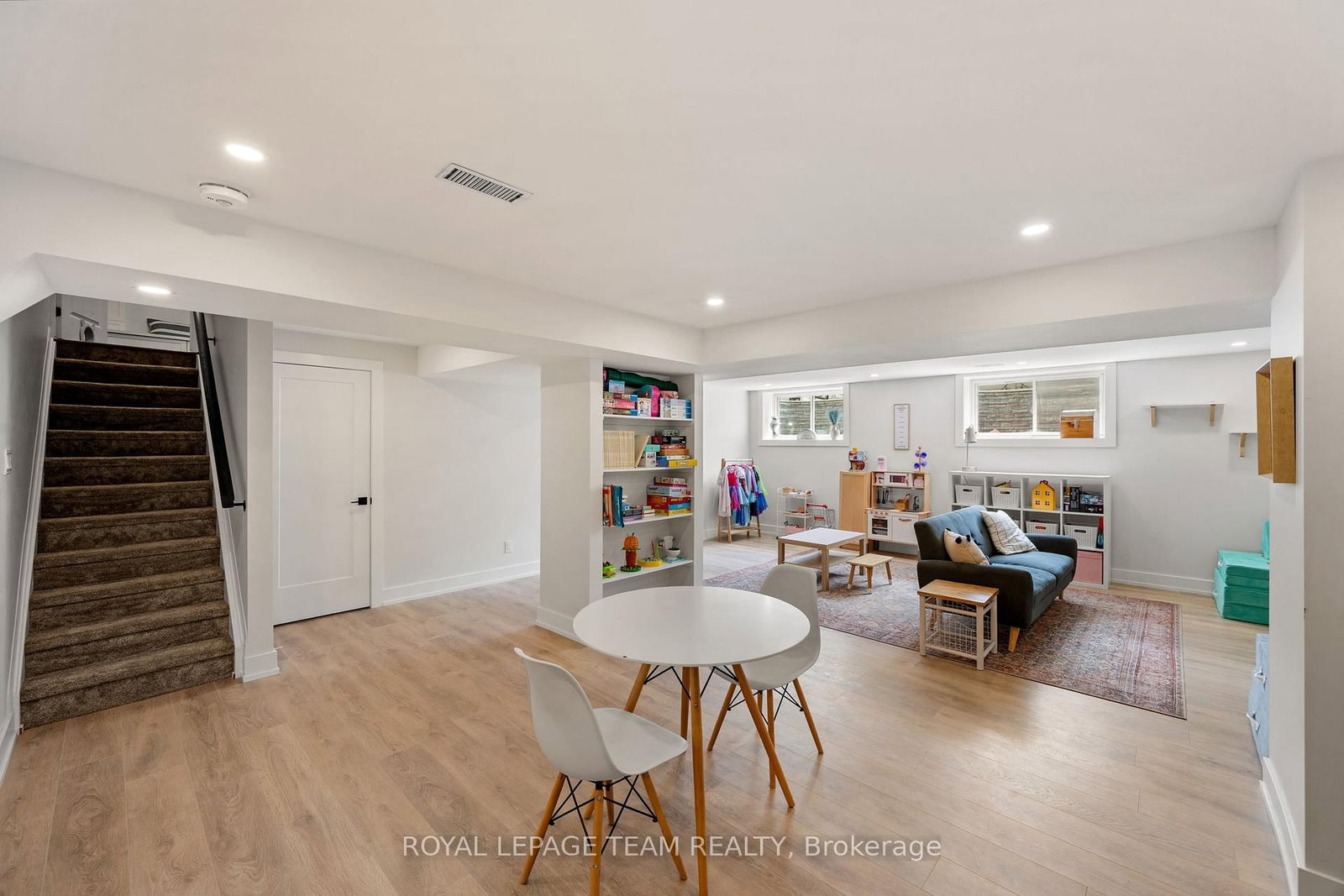 98 RALPH ERFLE Way • Ottawa, ON photo 32