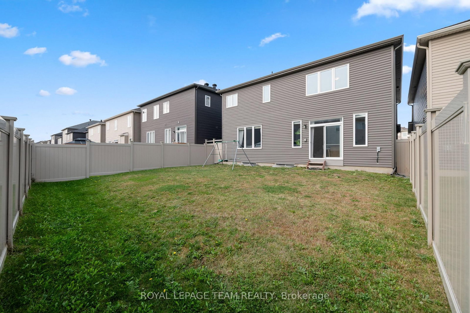 98 RALPH ERFLE Way • Ottawa, ON photo 38