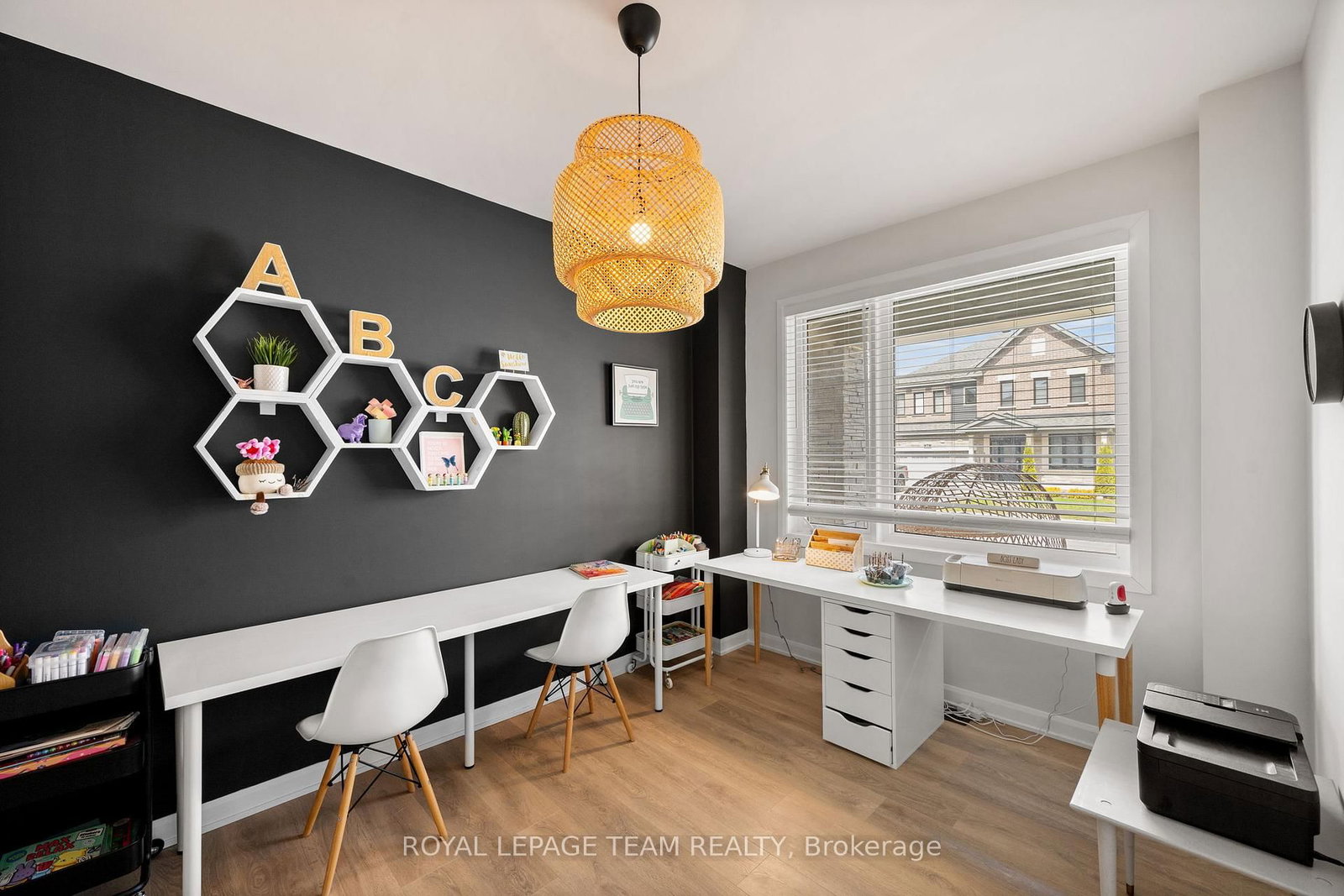 98 RALPH ERFLE Way • Ottawa, ON photo 6
