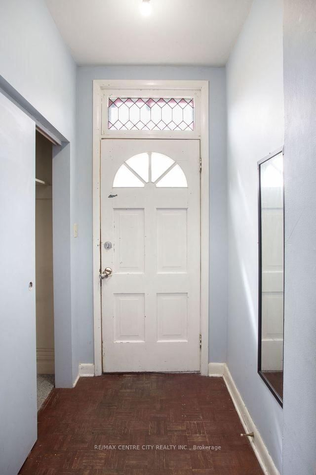 49 Wilson Avenue, London North — photo 3