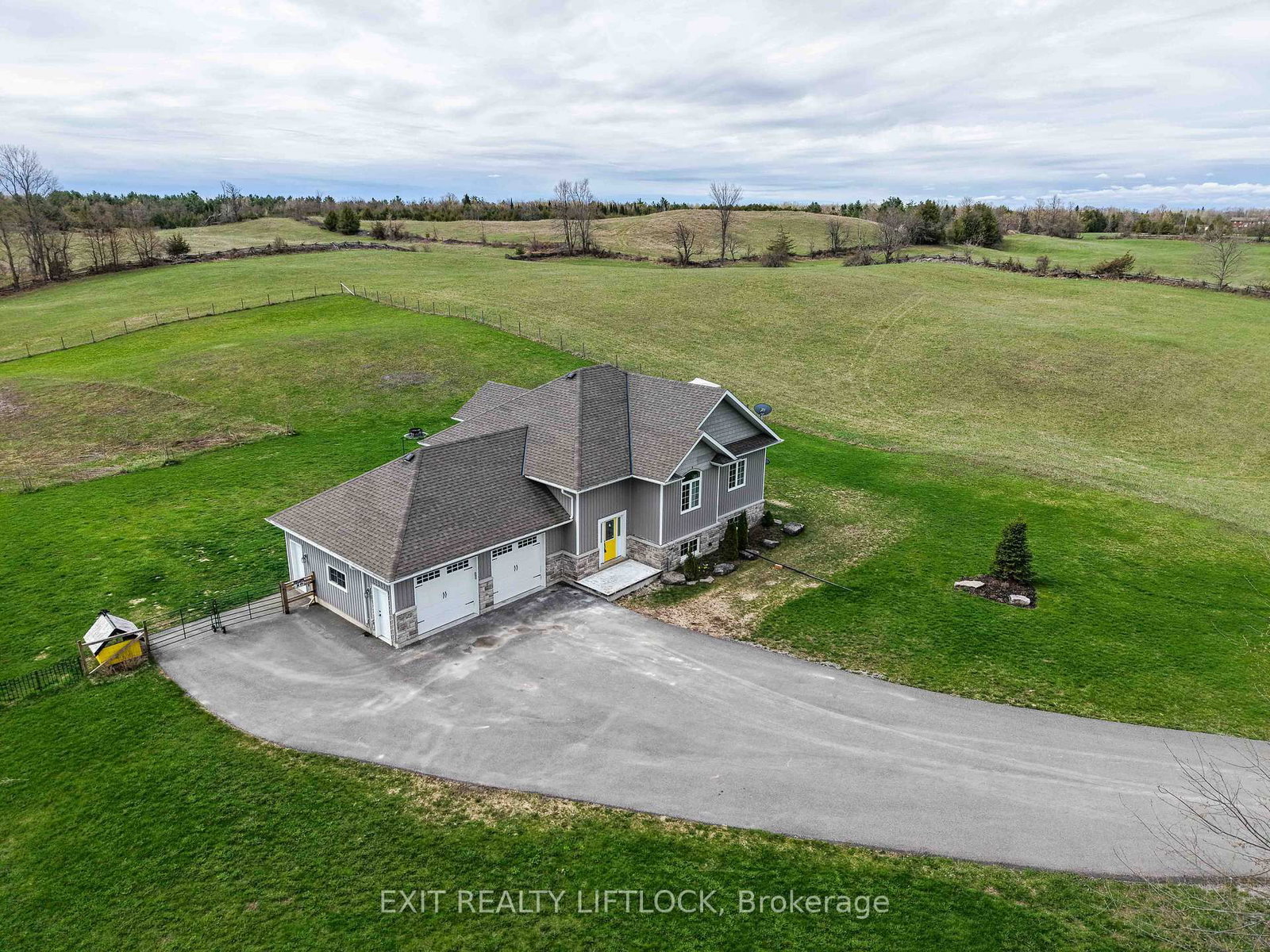 1479 Webster Road • Douro-Dummer, ON photo 4