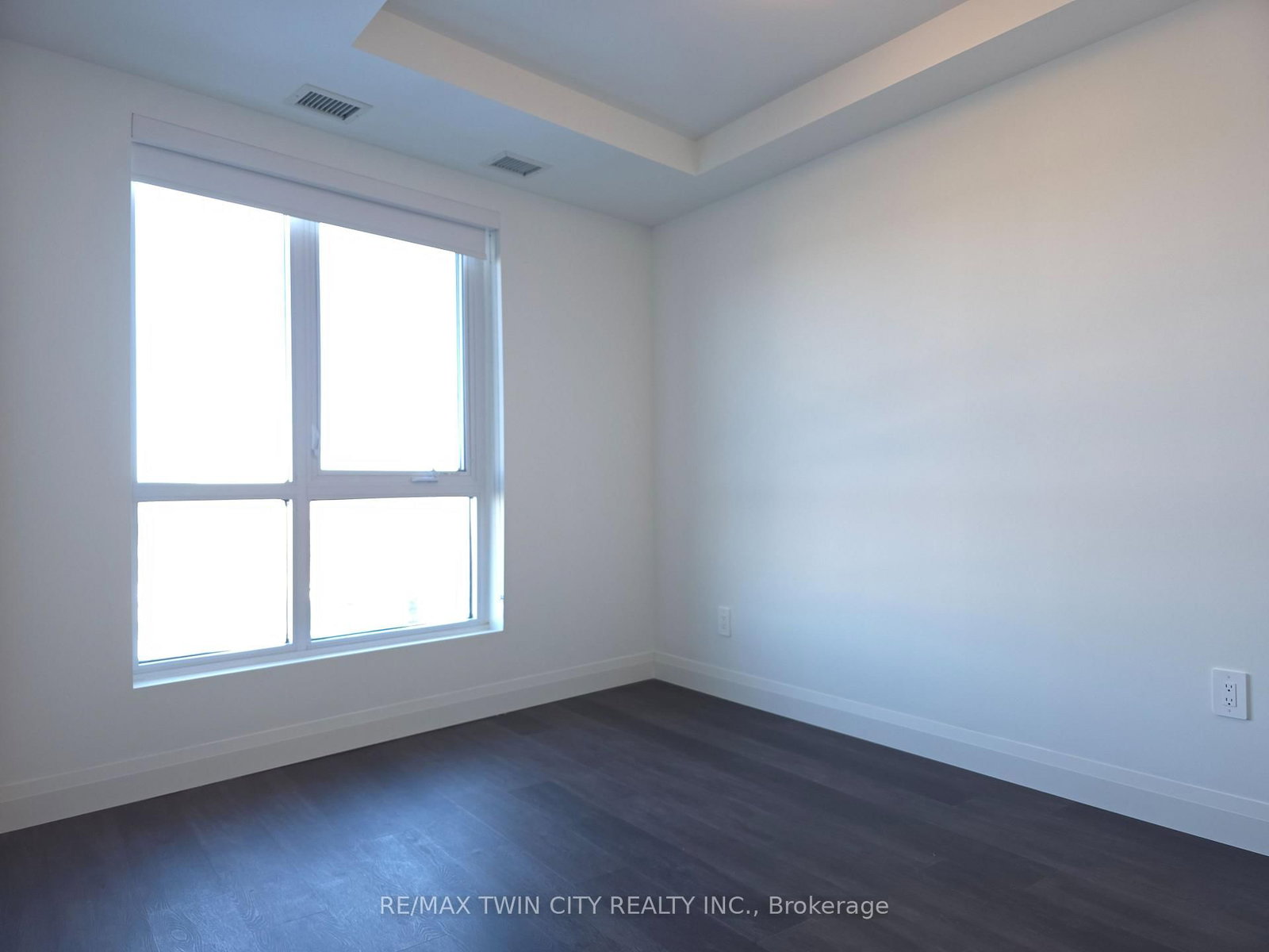1333 Weber Street E, Unit 610 - Photo 8