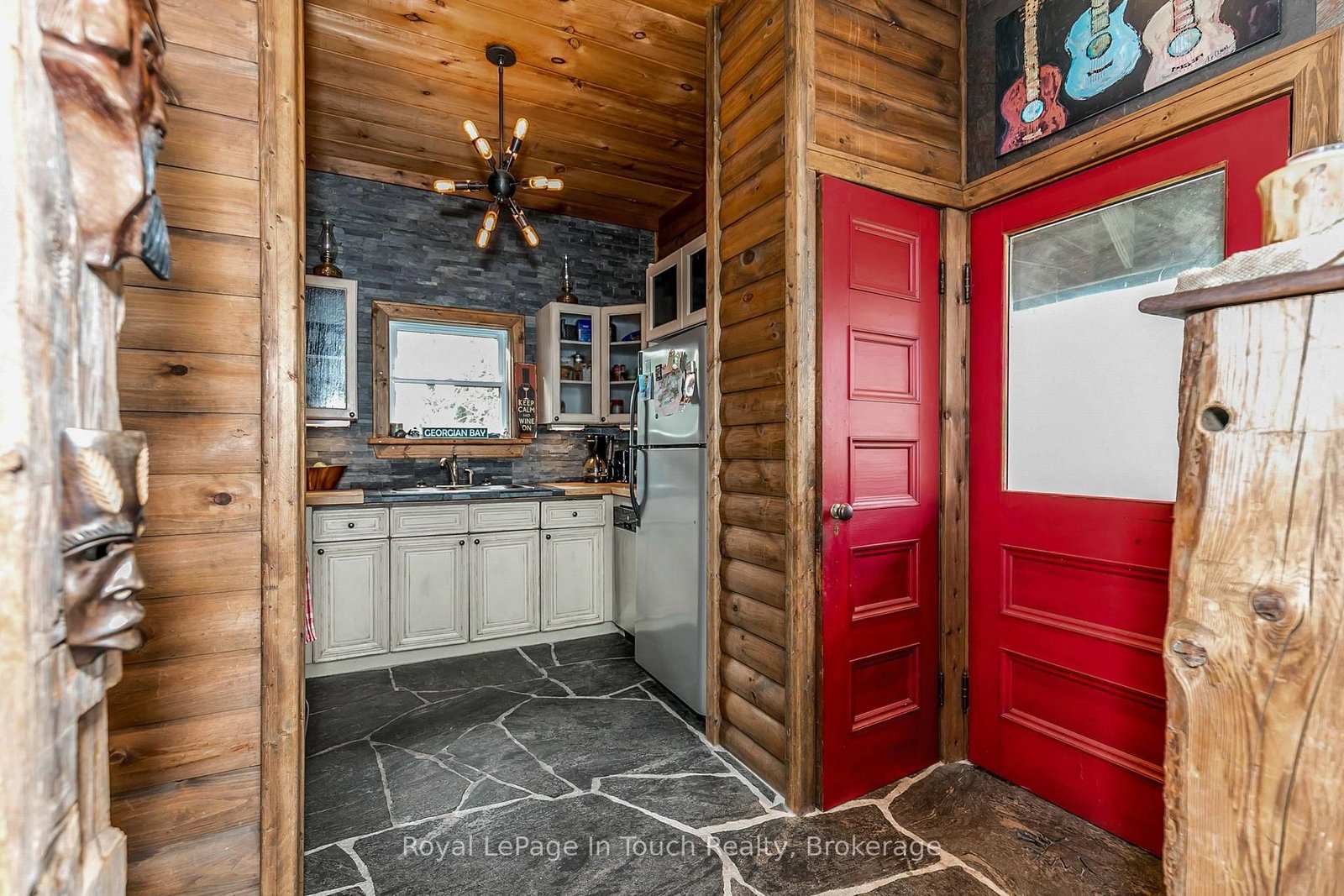 8 B686 DERBYSHIRE • The Archipelago, ON photo 11