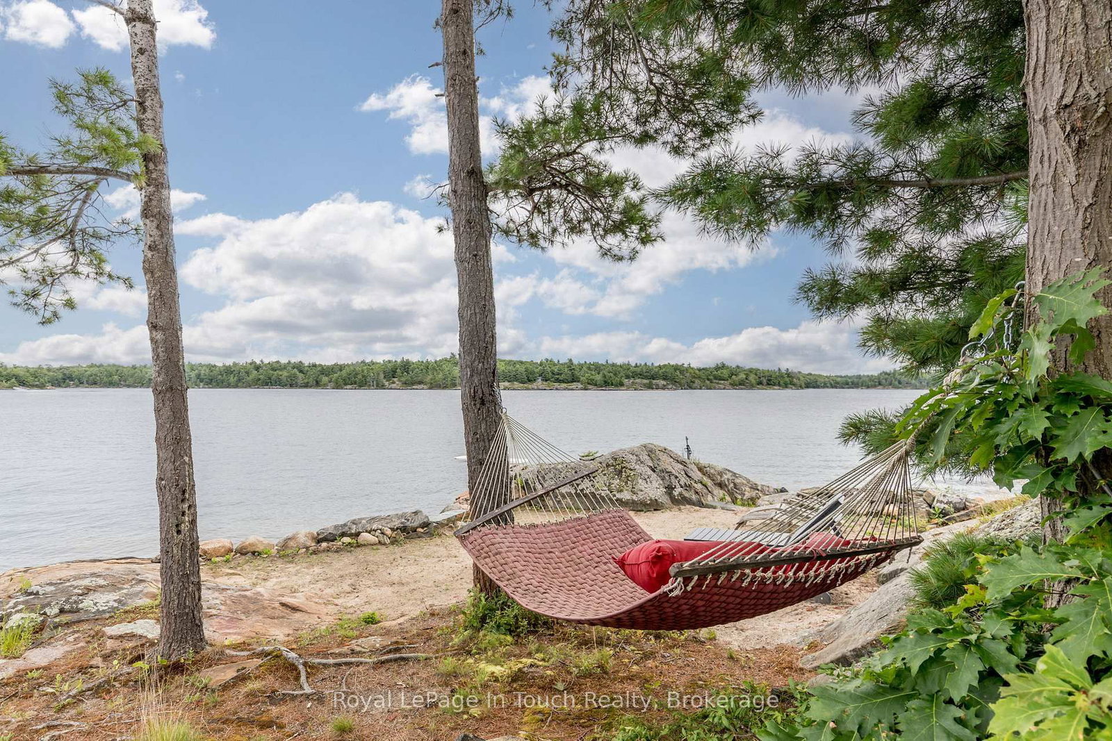 8 B686 DERBYSHIRE • The Archipelago, ON photo 34