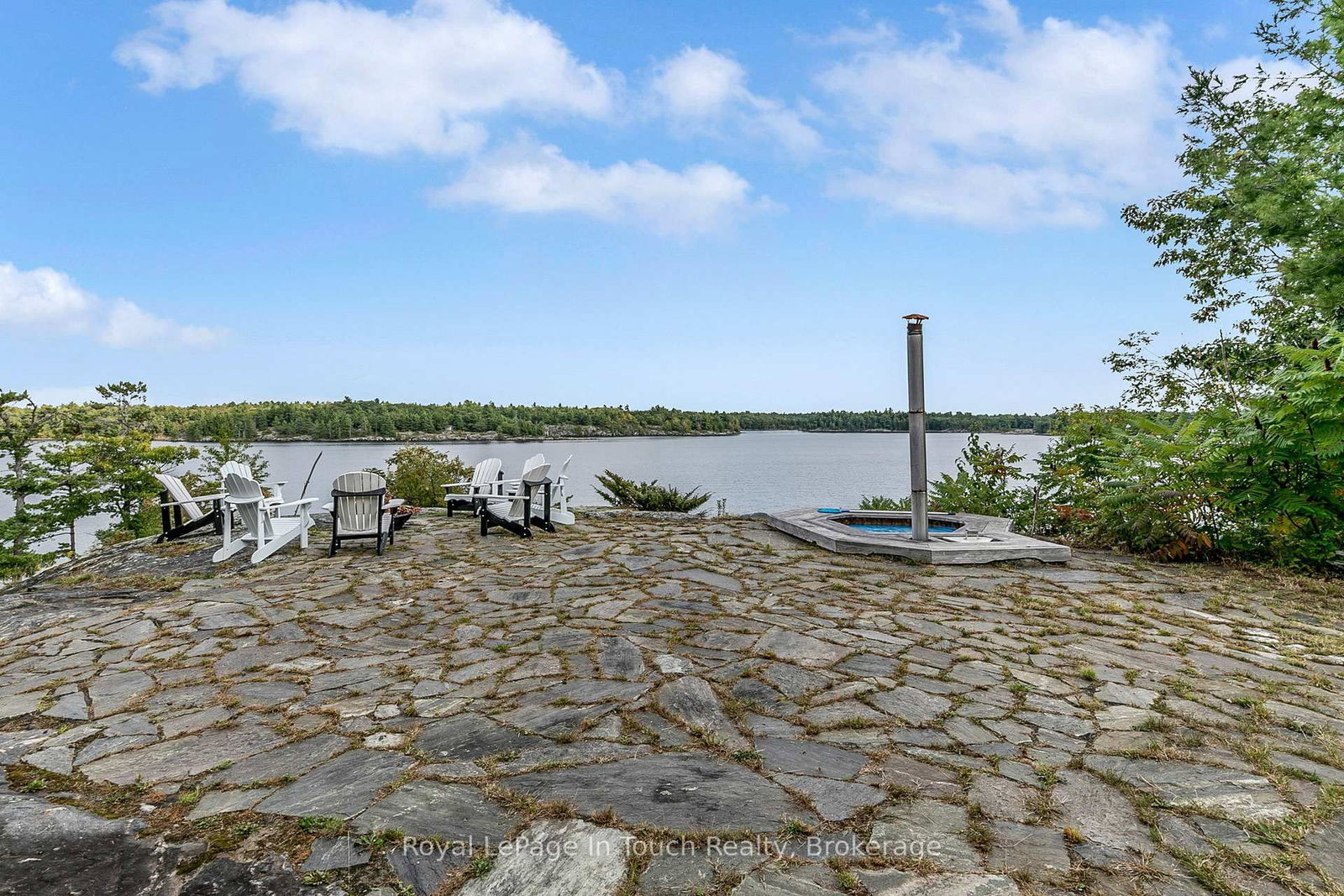 8 B686 DERBYSHIRE • The Archipelago, ON photo 42