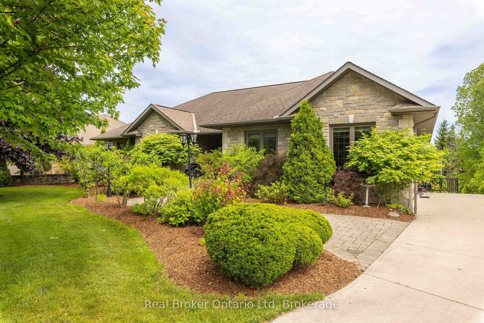 361 Balmy Beach Road • Georgian Bluffs, ON photo 3