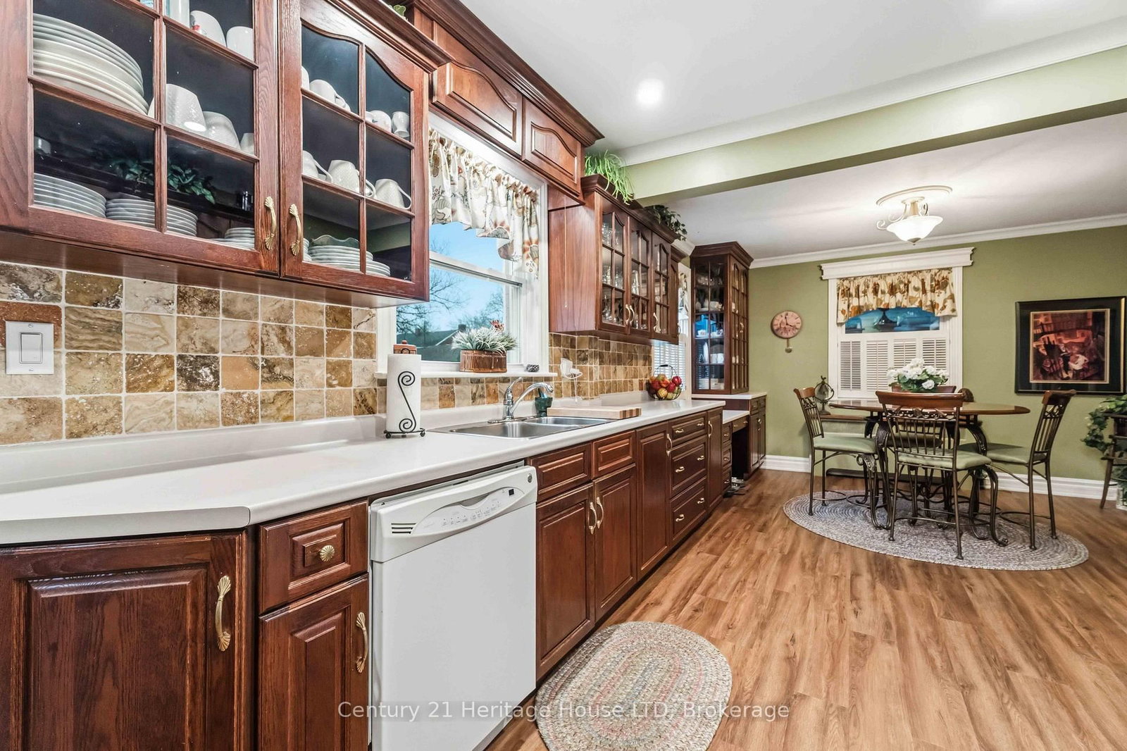 25 GLENVIEW Avenue • Welland, ON photo 12