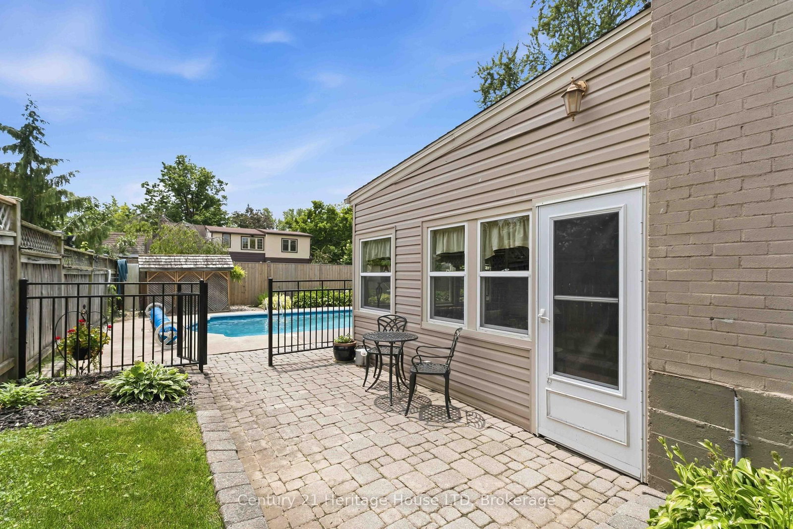 25 GLENVIEW Avenue • Welland, ON photo 36