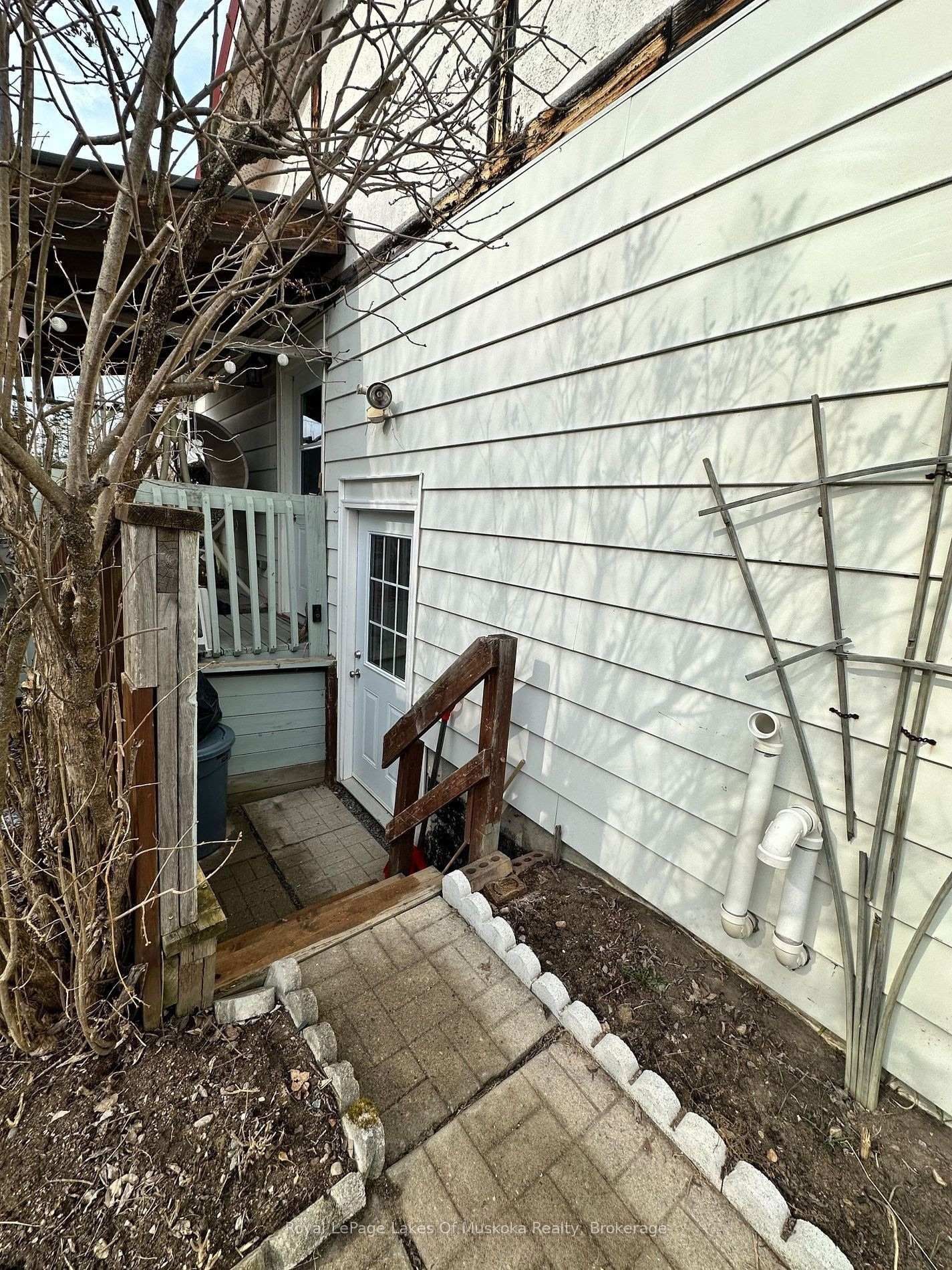 250 Stephenson Rd 12 W Road • Huntsville, ON photo 10