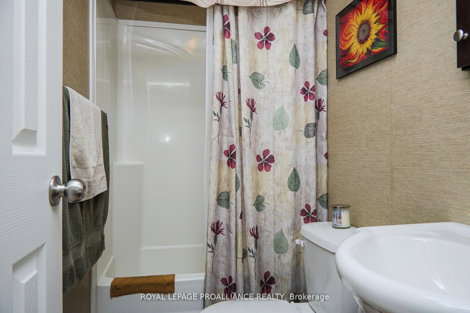 486 Cty Rd 18- 64 Cherry Beach Lane • Prince Edward County, ON photo 17