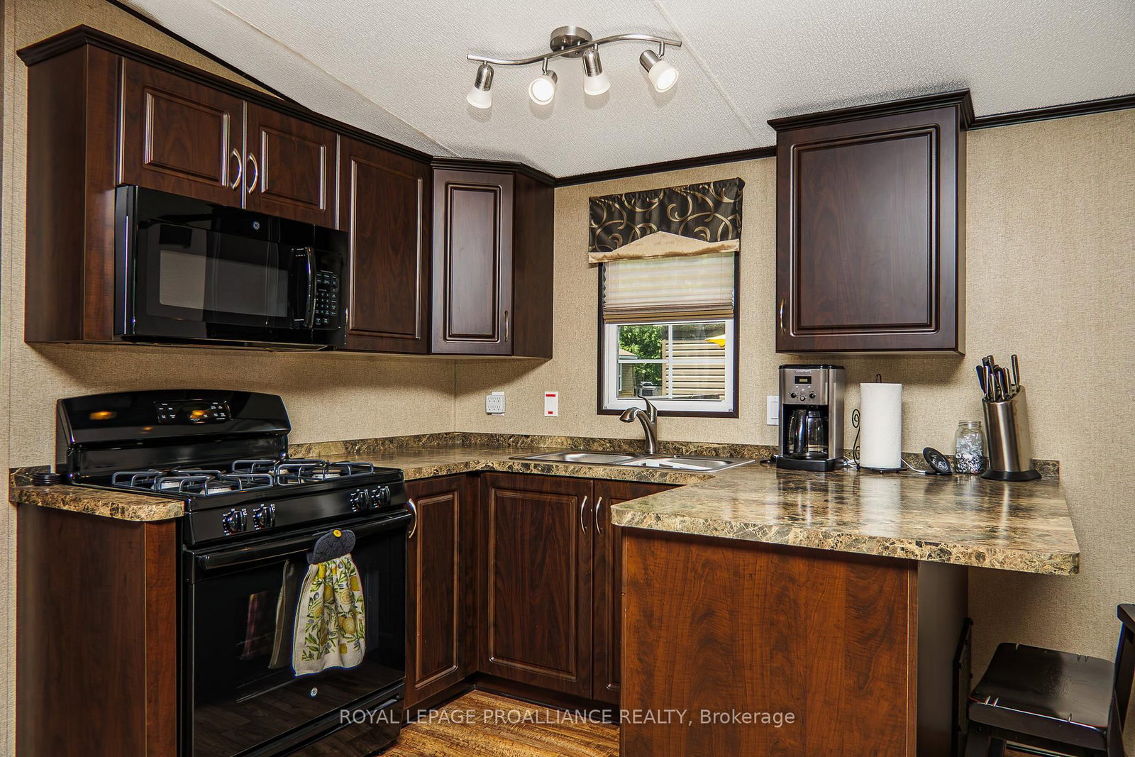 486 Cty Rd 18 - 20 Dragonfly Lane • Prince Edward County, ON photo 19