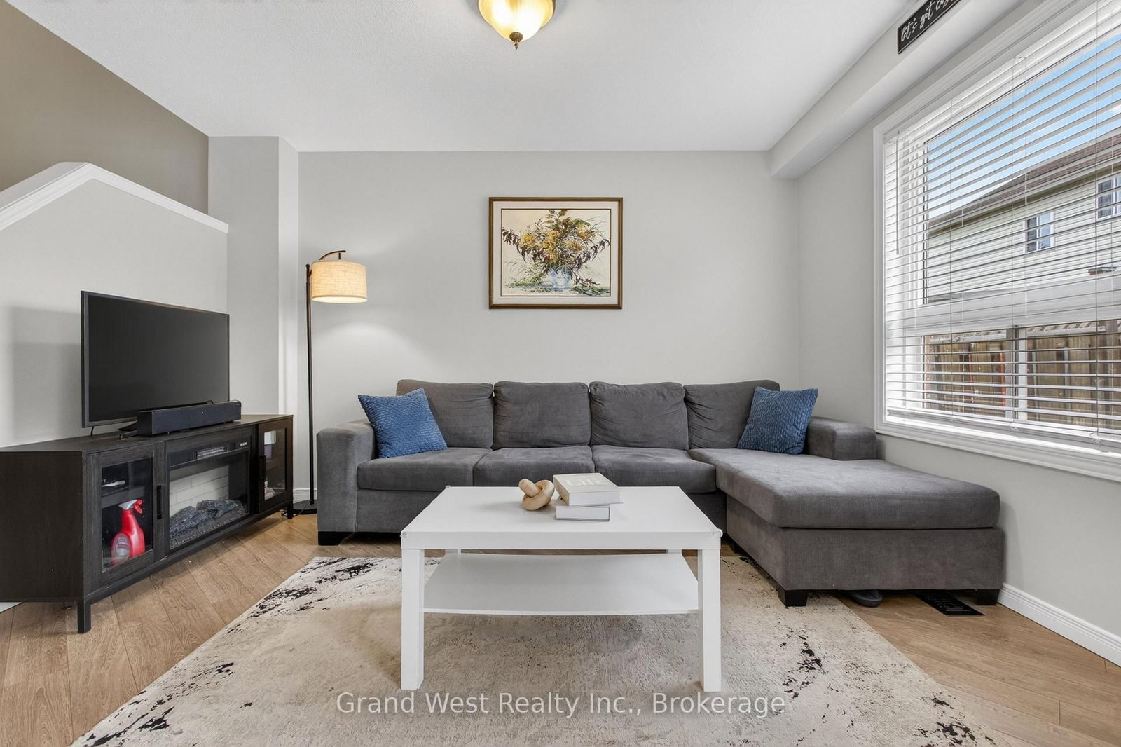 12 FERNCLIFFE Street - Photo 10