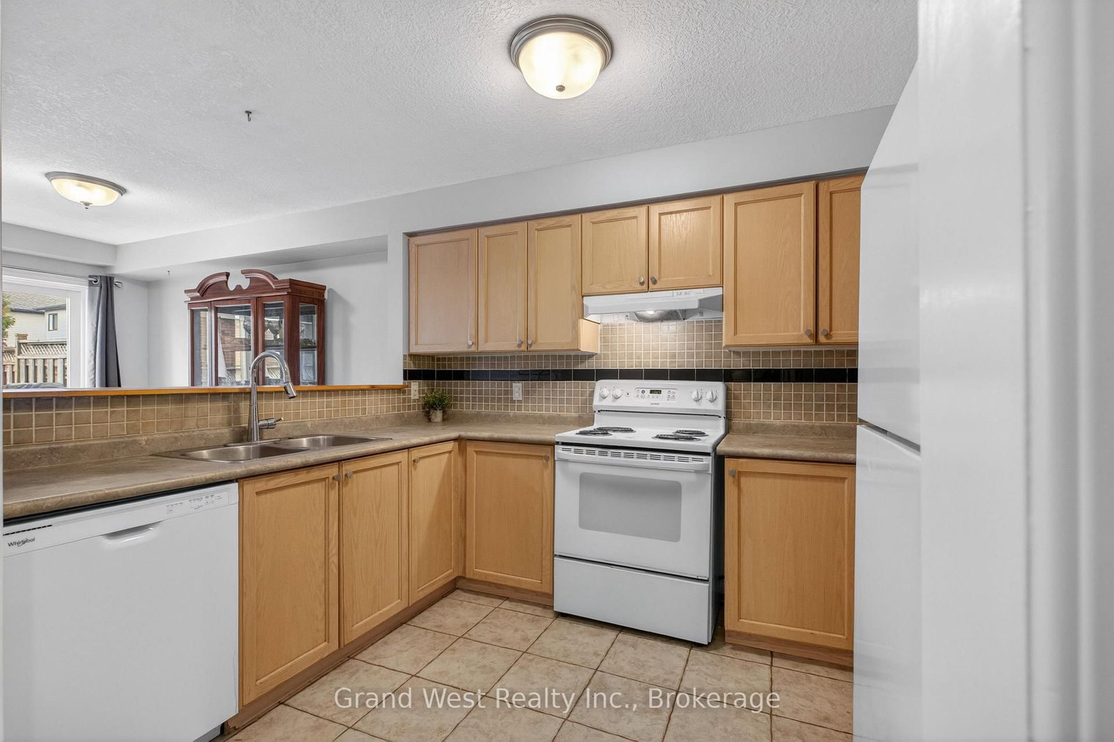 12 FERNCLIFFE Street - Photo 18