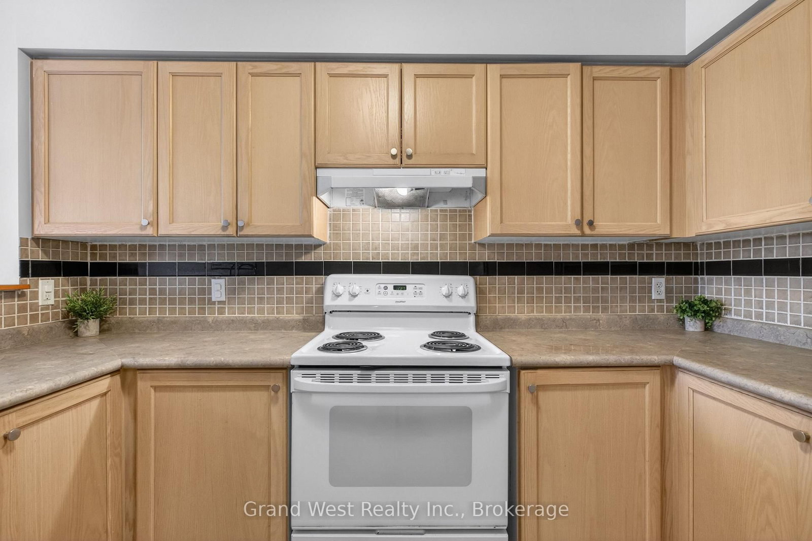 12 FERNCLIFFE Street - Photo 20