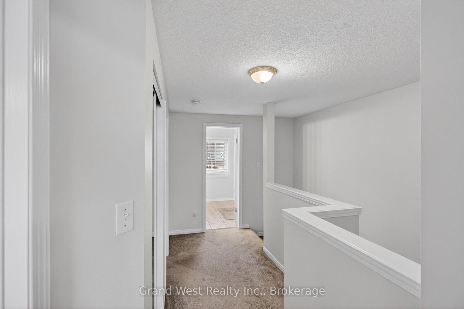 12 FERNCLIFFE Street - Photo 27
